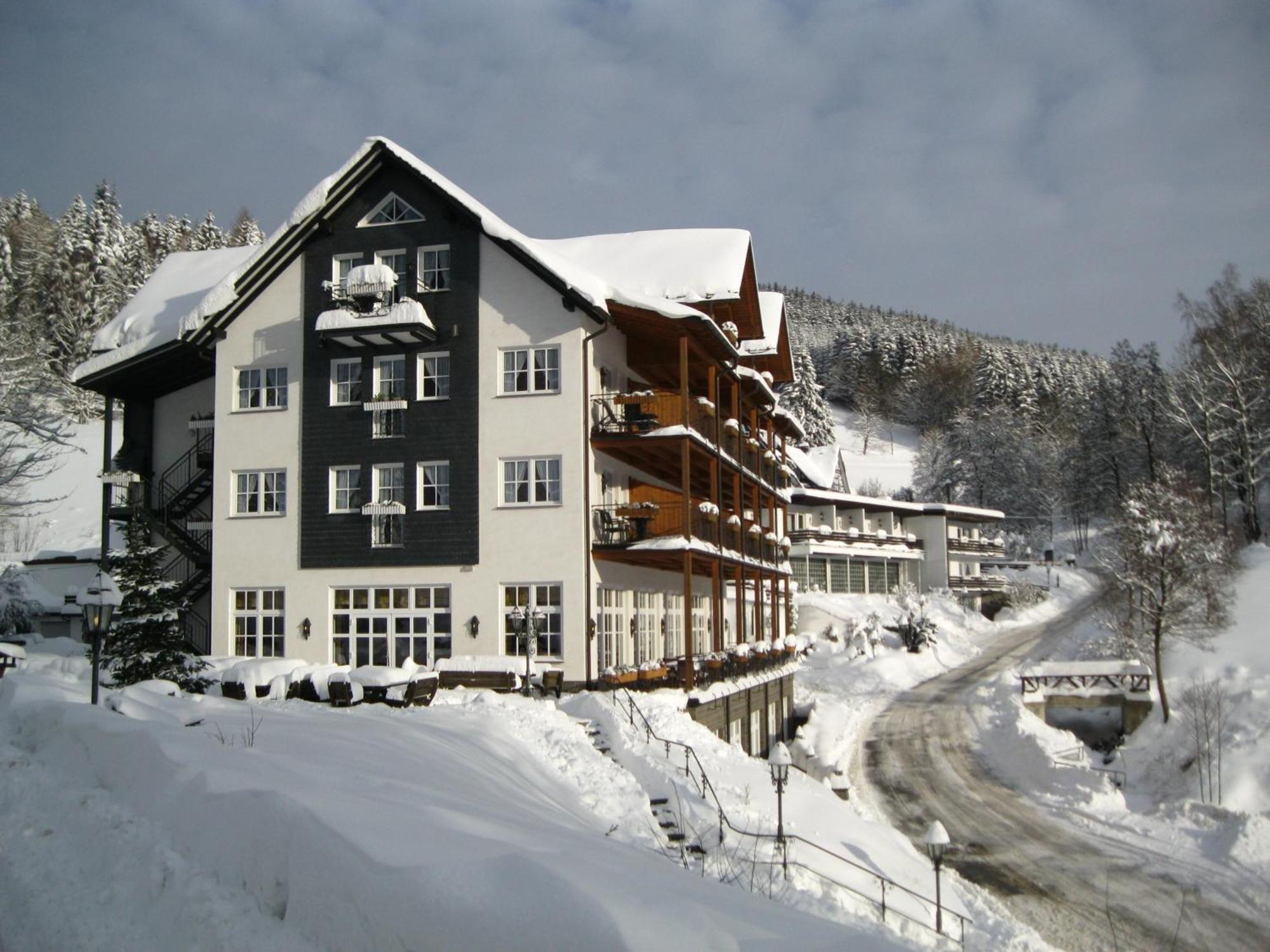 Land- Und Kurhotel Tommes Nordenau Eksteriør billede